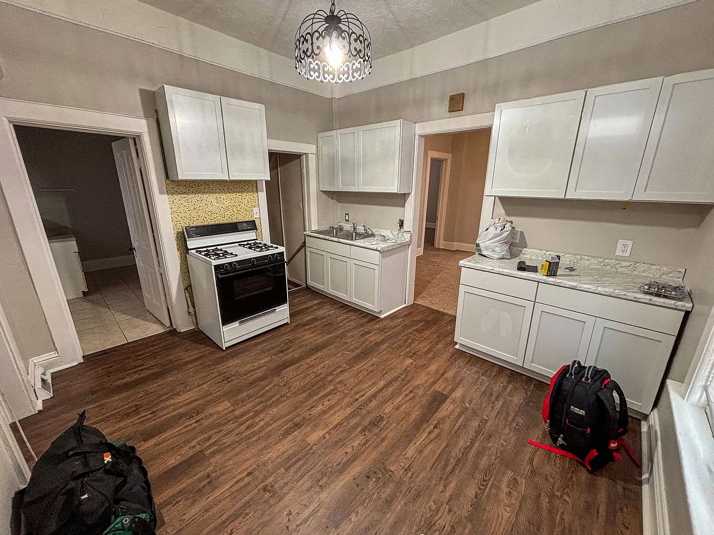 2 Bedroom / 1 Bath Home off 15th and Martha with Off Street Parking! — Photo 4