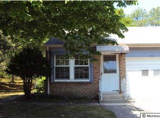 12 Ivy Ct #A, Manchester Township, NJ 08759