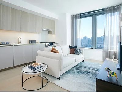 3 Court Sq #3212, Long Island City, NY, 11101