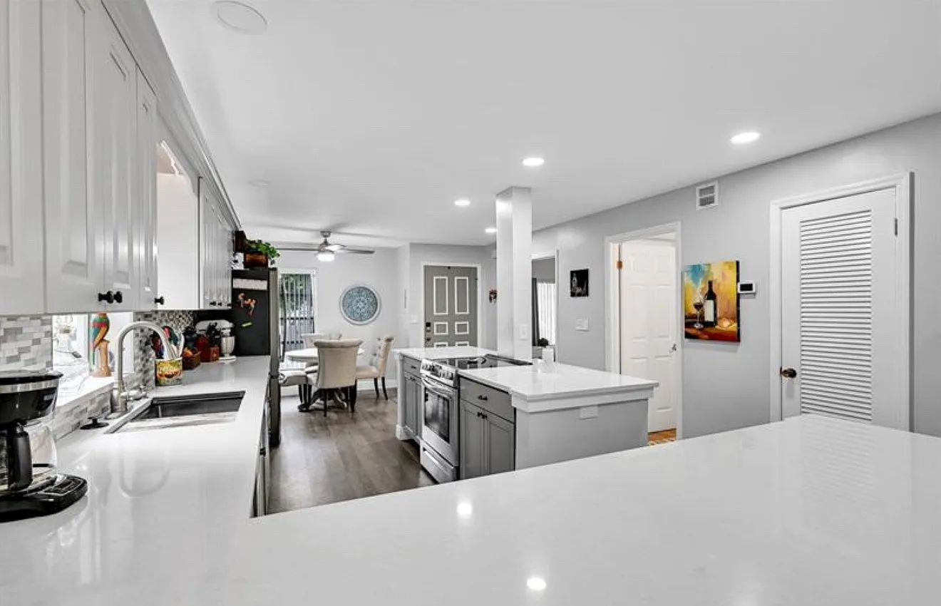 2 bed, 1205 sqft, $2,450 — Photo 3