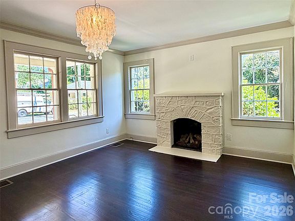 2nd image of 1024 Rockway Dr