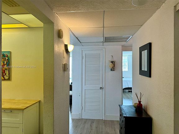 4th image of 19380 Collins Ave APT 1523