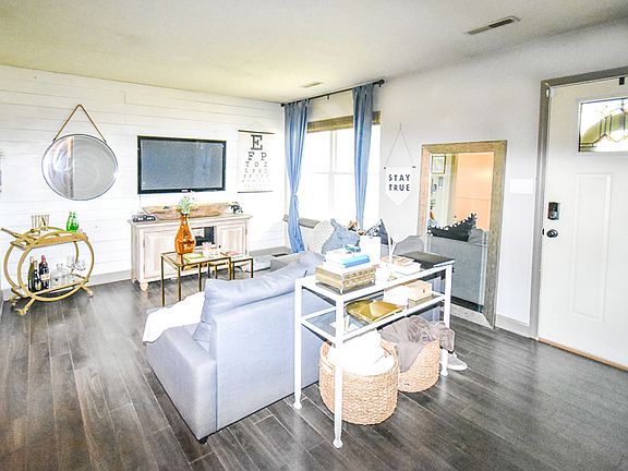 5th image of 206 Whispering Hills Blvd