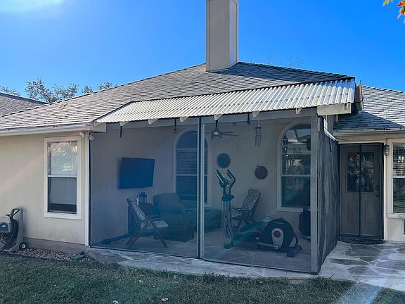 back yard porch (Florida room :)