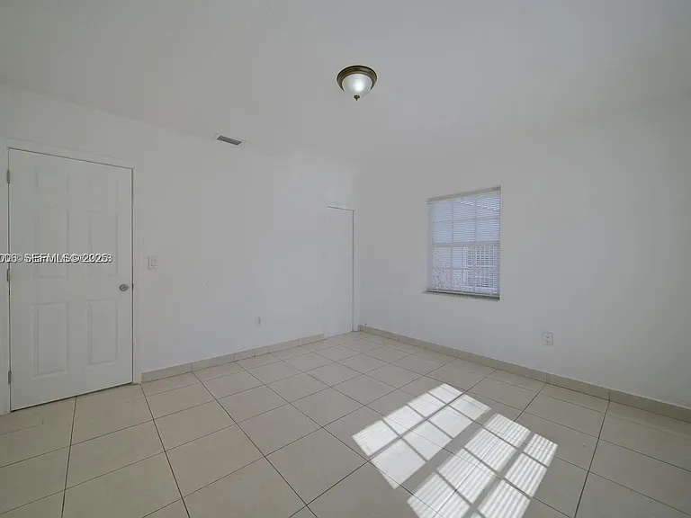1471 NW 93rd St — Photo 4