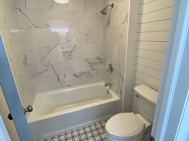 Guest Bathroom. Separate Shower/Toilet Door