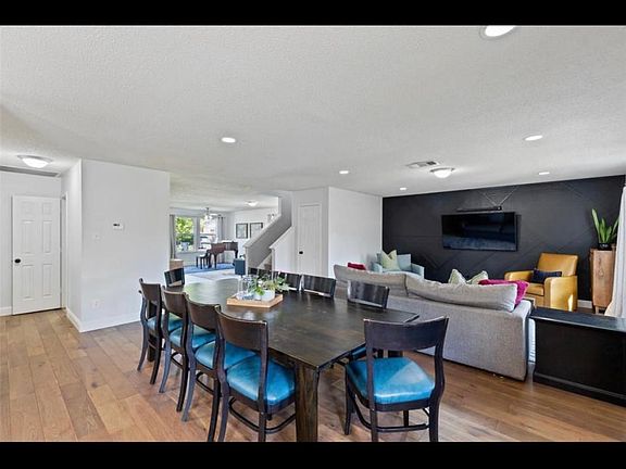 4th image of 2544 Tan Oak Dr