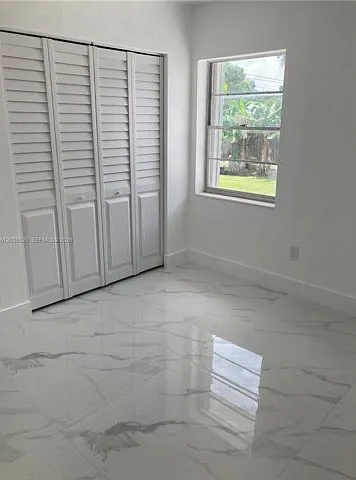 18765 SW 100th Ave — Photo 6