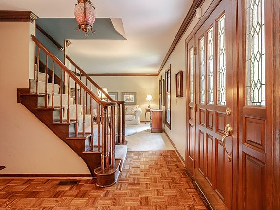 4th image of 7453 Kingstonhill Ct