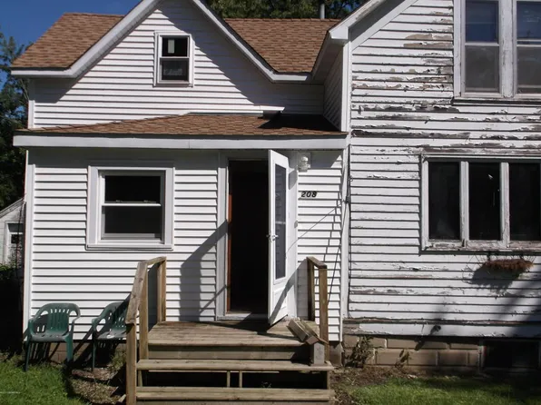 208 Pine St, Lyle, MN 55953