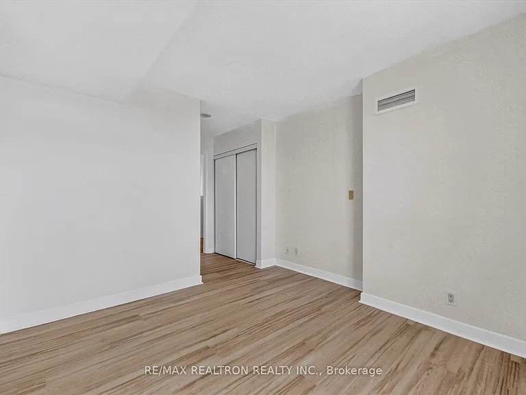 36 Lee Centre Dr #3111 — Photo 24