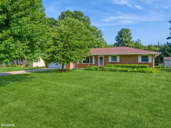 1443 Wilshire Ter, Saint Joseph, MI 49085