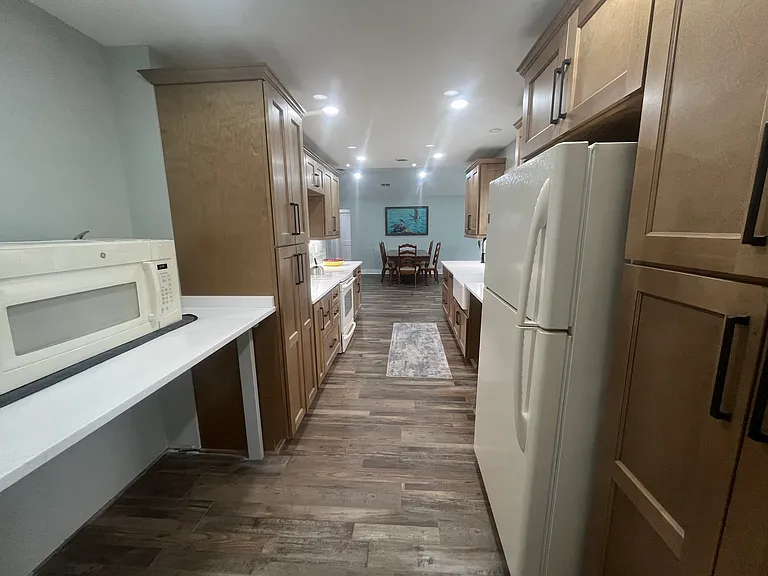 541 S Shore Dr — Photo 19