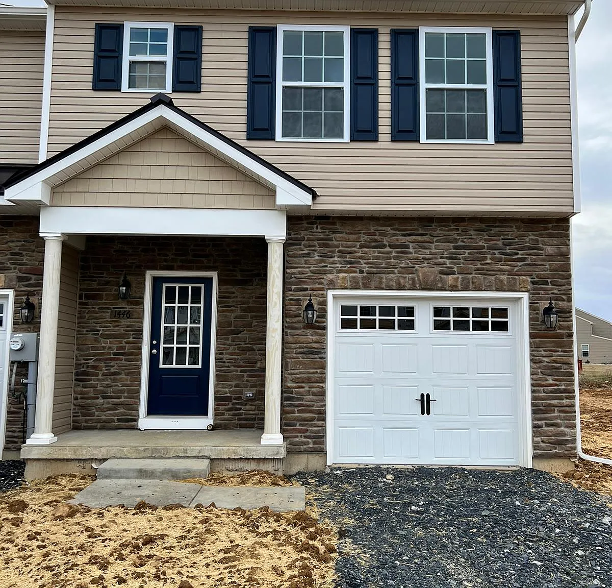 3 bed, 2.5 bath, 1611 sqft, $2,500 — Photo 1