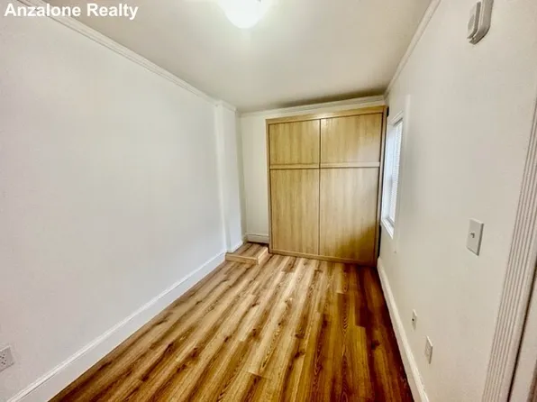 288 Hanover St #3, Boston, MA 02113
