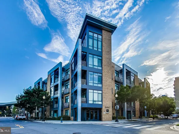 525 Water St SW Unit 111, Washington, DC 20024