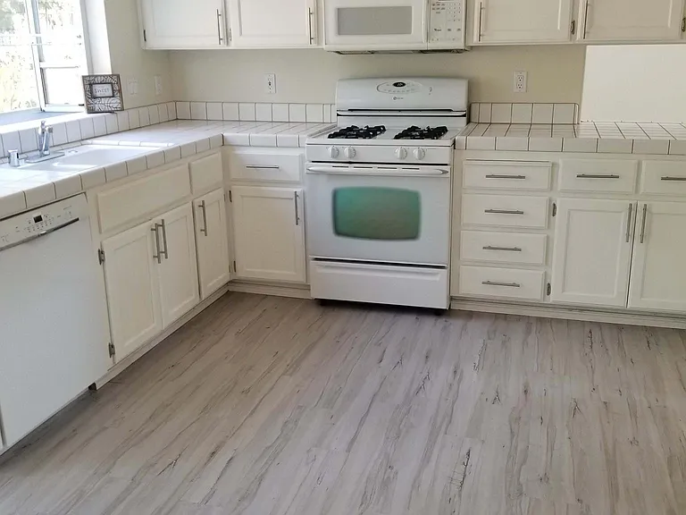 113 Quintana Ct — Photo 2