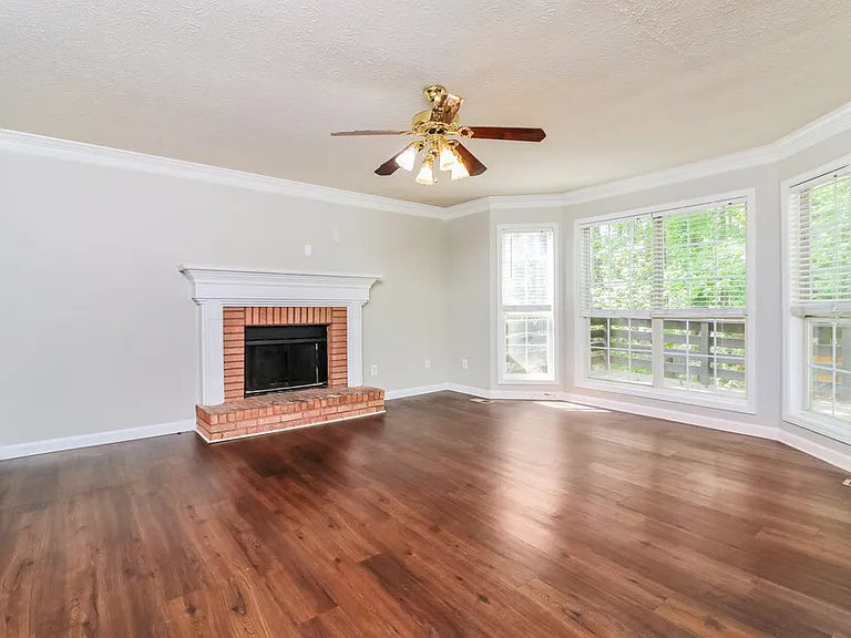 2446 Letha Ln SW — Photo 8