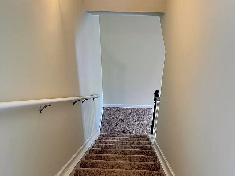 5022 Vine Ln — Photo 36
