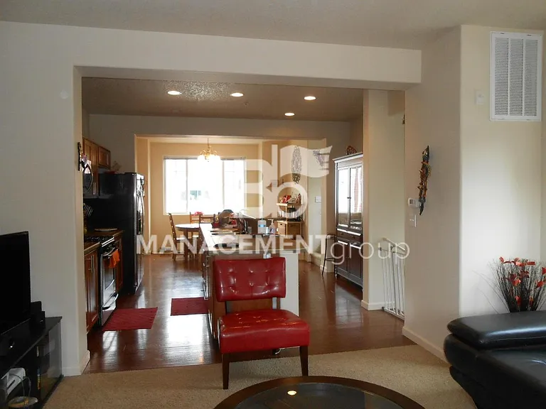 340 NW 116th Ave #101 — Photo 6