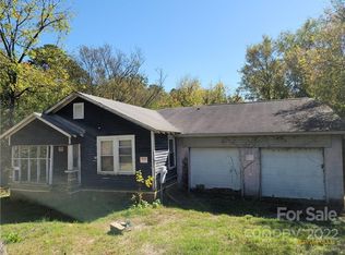 1010 Pine Circle Dr NW, Concord, NC 28027