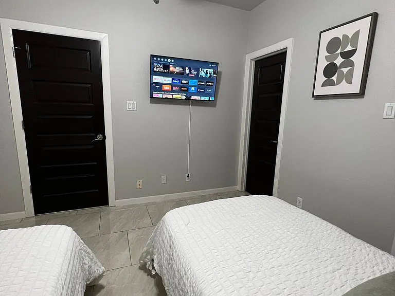 1208 E Camellia Ave #4 — Photo 9
