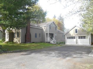 664 W River Rd, Oswego, NY 13126