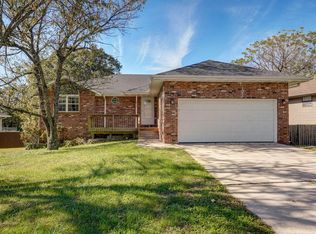 2823 N Washington Avenue, Springfield, MO 65803