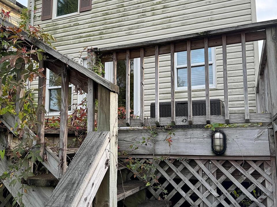 2nd image of 5500 D St SE