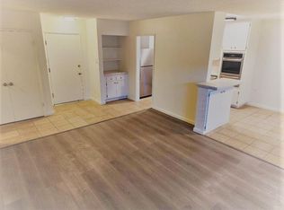 8567 Balboa Blvd #23, Northridge, CA 91325