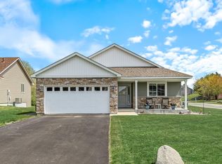 800 Harvest Cir SW, Lonsdale, MN 55046