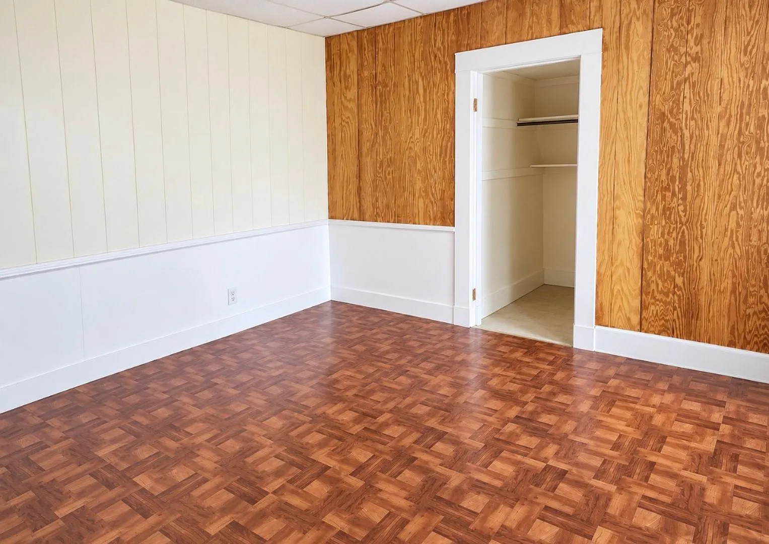 617 Depot Street — Photo 2
