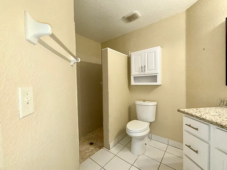 13614 Yarmouth Ct — Photo 11