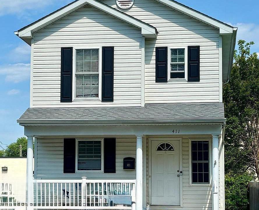 1st image of 411 Bridgewater St