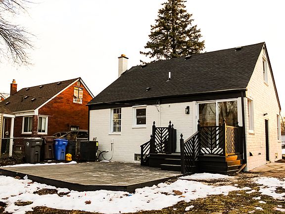 3rd image of 1283 Helen St