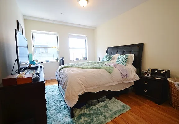 Rented by Bold New York | media 12