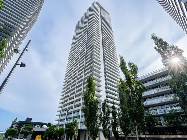 3833 Evergreen Pl #1510, Burnaby, BC V3J 0M2