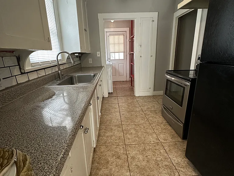 521 Beard Ave — Photo 5