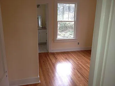 4 bed, 3200 sqft, $5,800 — Photo 4