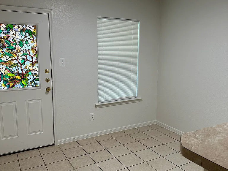 409 Justin Ln #A — Photo 5