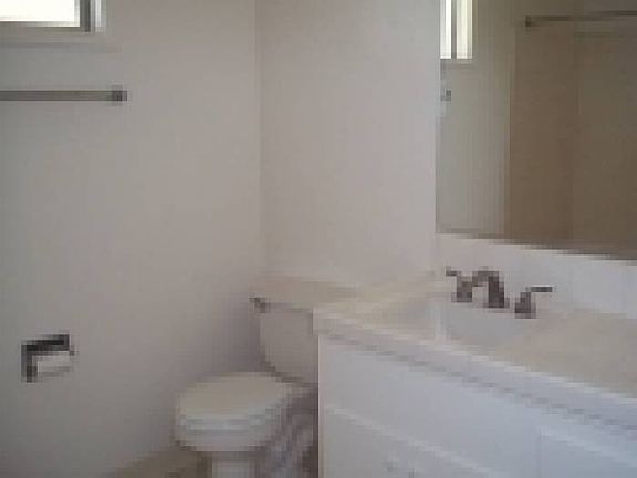 Spacious Bathroom