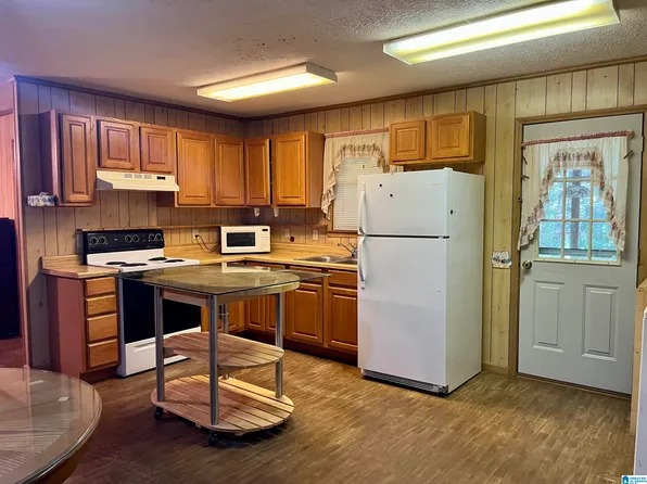 1044 County Road 248, Roanoke, AL 36274