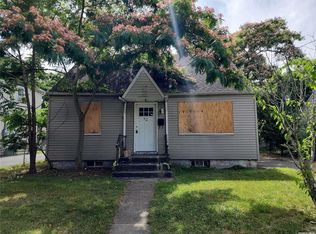 42 N 16th St, Wyandanch, NY 11798