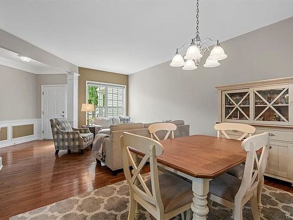 5th image of 5 Bainbridge Pl Unit 306