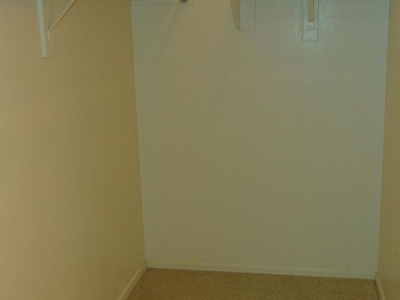 4th image of 1185 E Madera Grove Ln