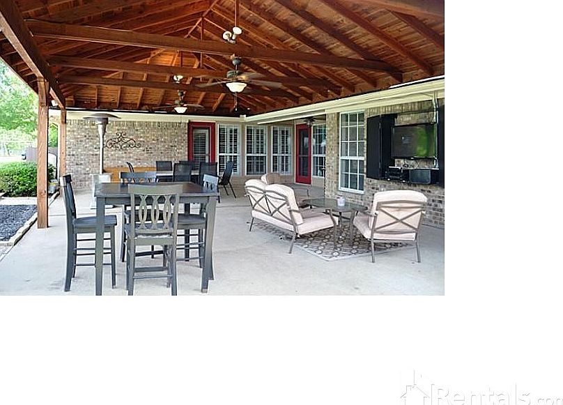 2nd image of 3 Park Central Ln