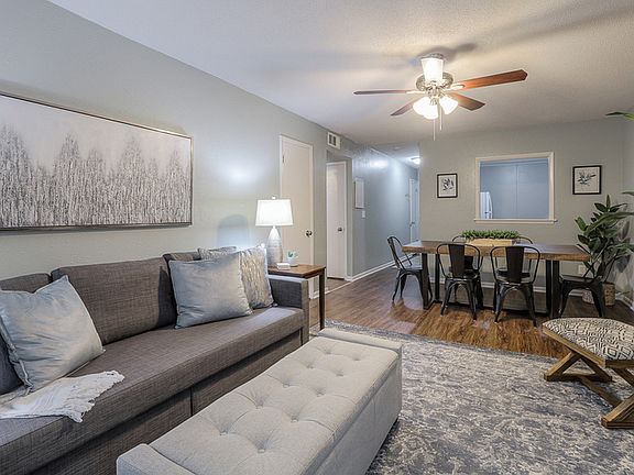 3rd image of 8327 Lowell Ave #1