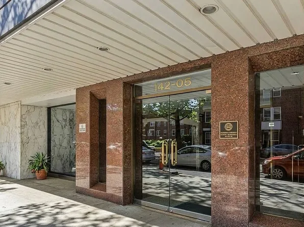 142-05 Roosevelt Ave APT 415, Flushing, NY 11354