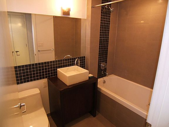 5th image of 42 Scholes St APT 1A