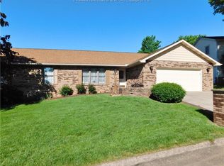 5344 Westbrook Dr, Cross Lanes, WV 25313